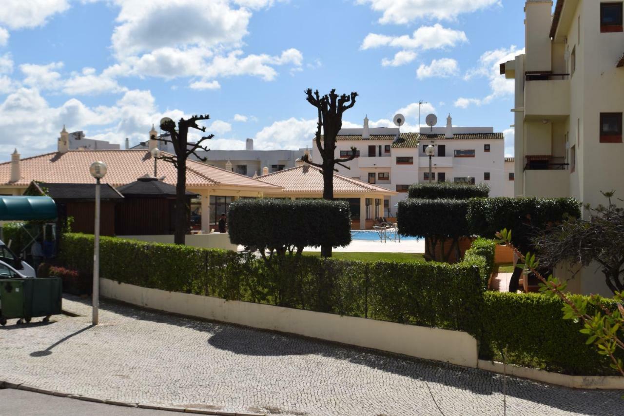 Apartamento T2 com Piscina e Wifi a 350 metros da Praia Olhos de Agua (Albufeira) Exterior foto